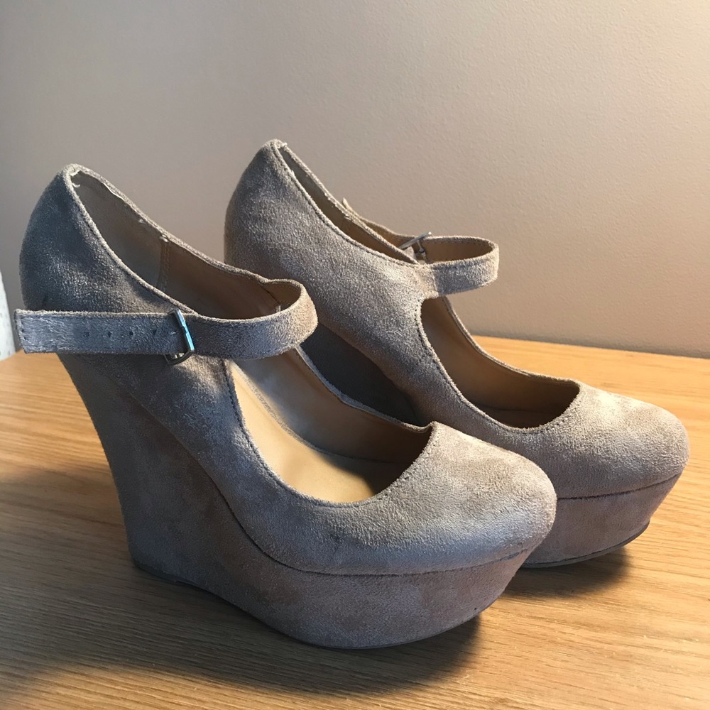 Beige wedges